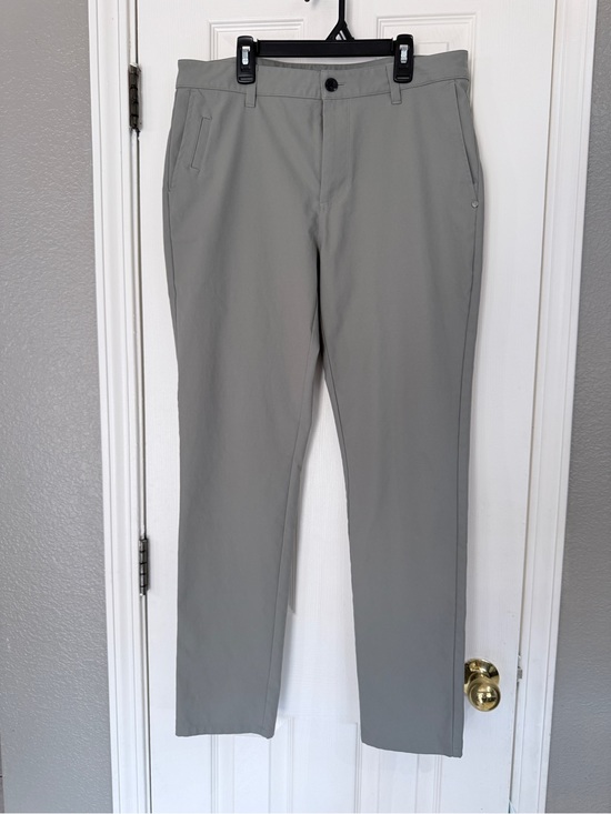 Vuori Other - Vuori Men's Green-Gray Straight Cascade Tech Chino Pant size 32